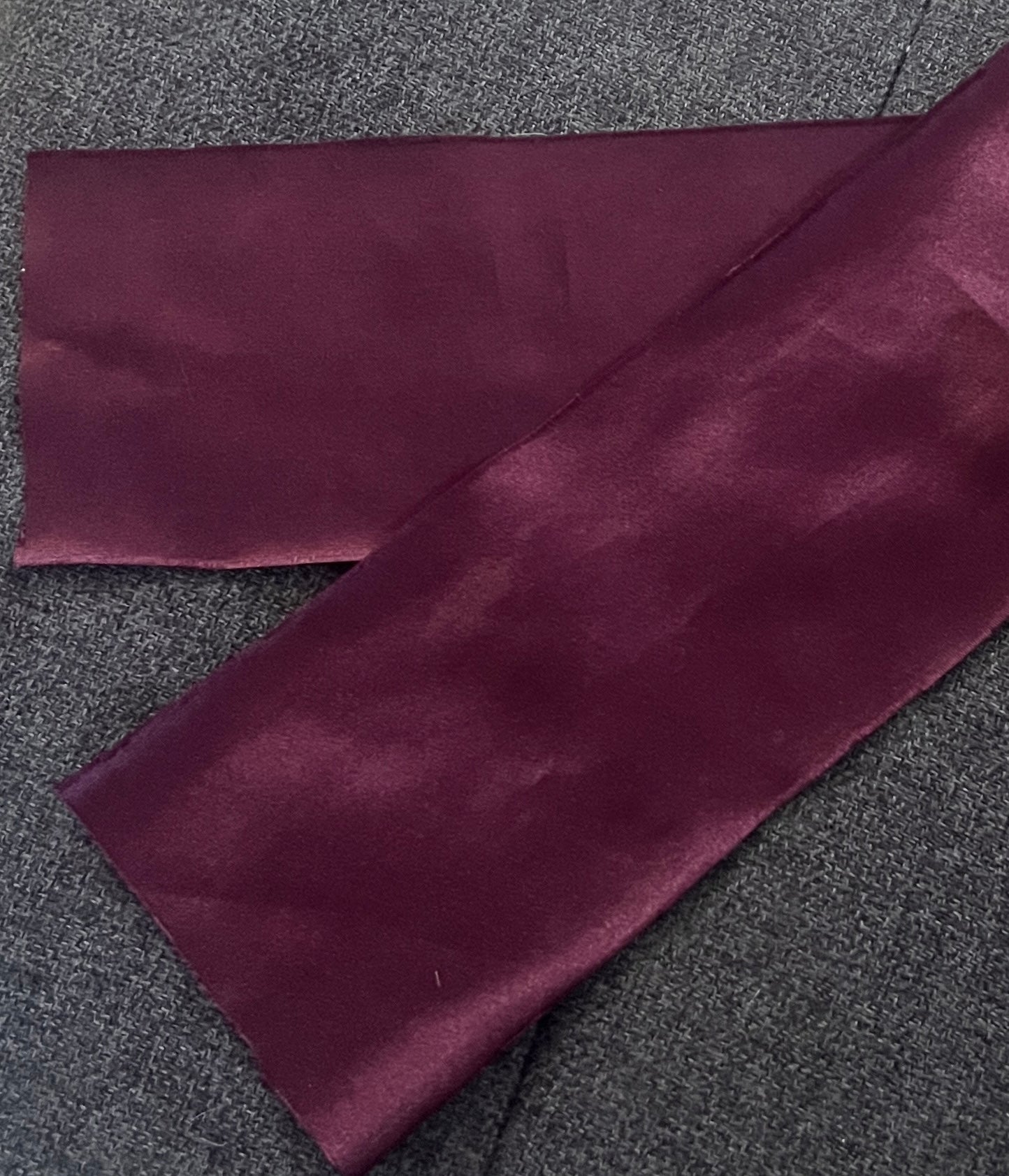 Boucle de chaise - Aubergine (Chiffon soyeux)