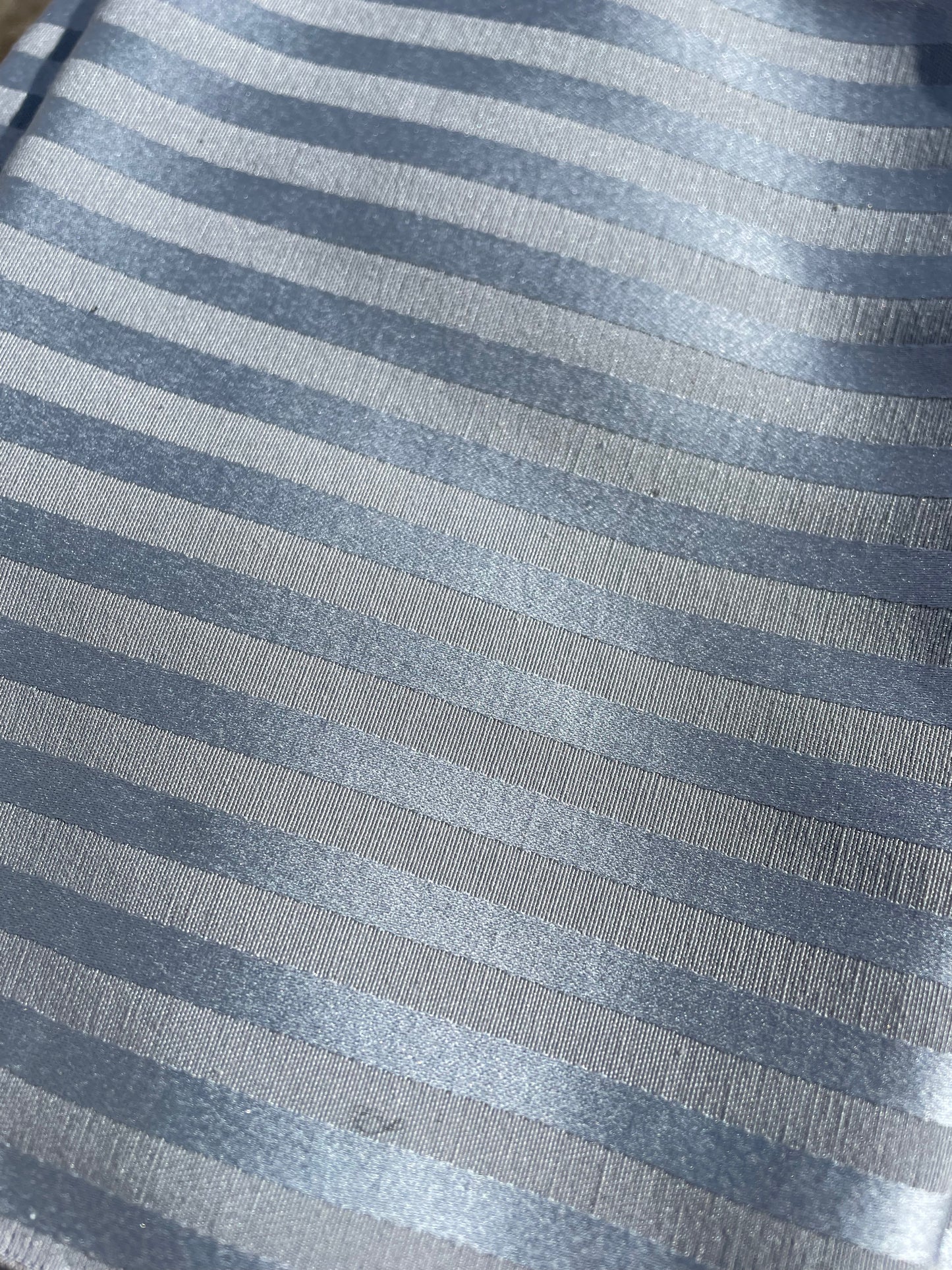 Chemin de table - Gris ligné