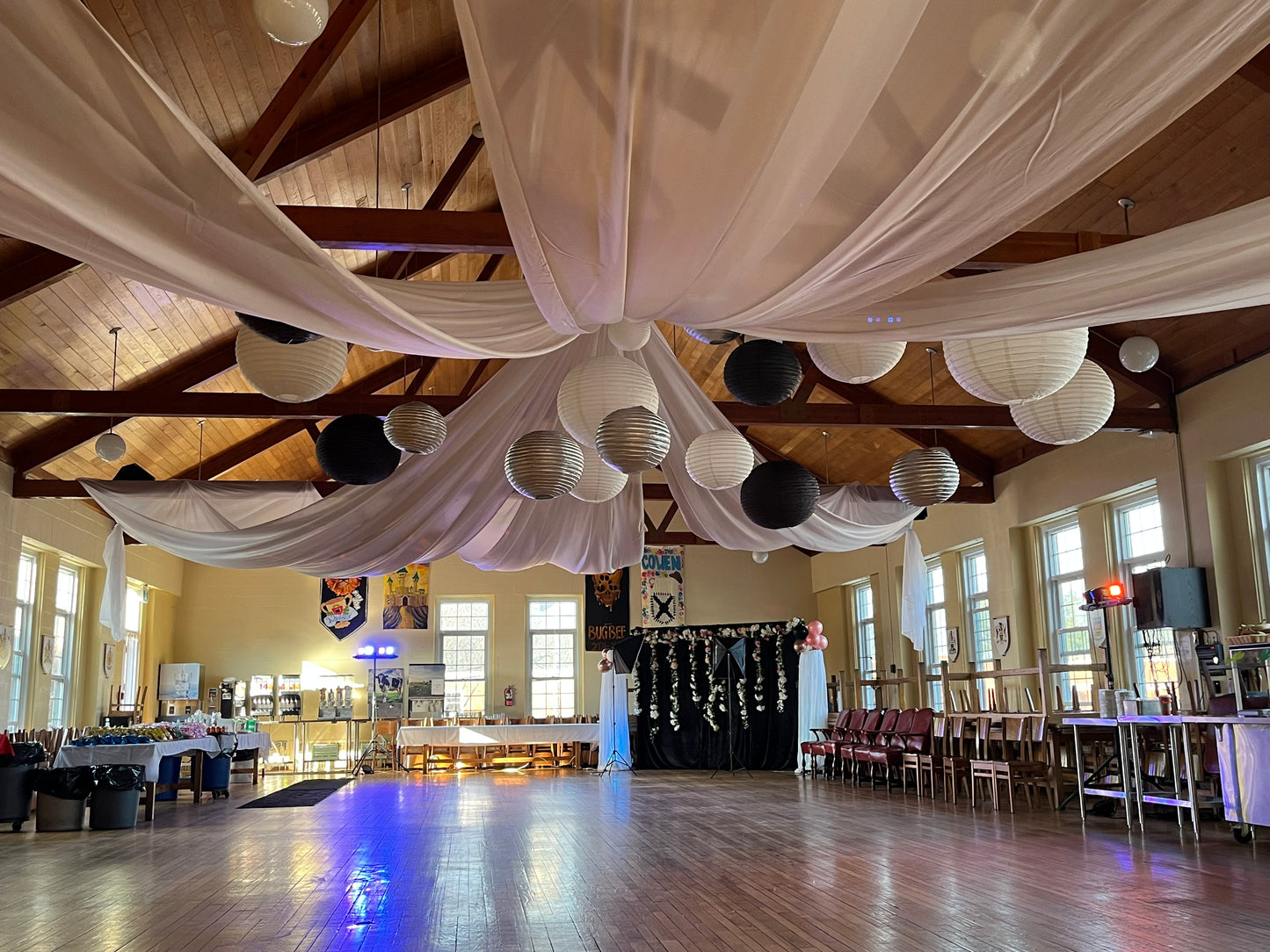 Suspensions pour plafond