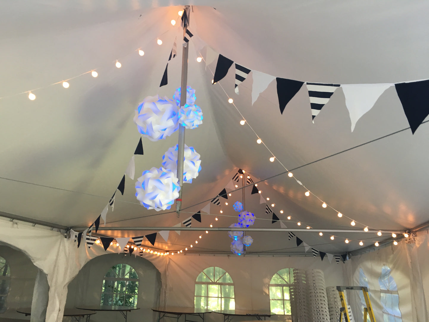 Suspensions pour plafond